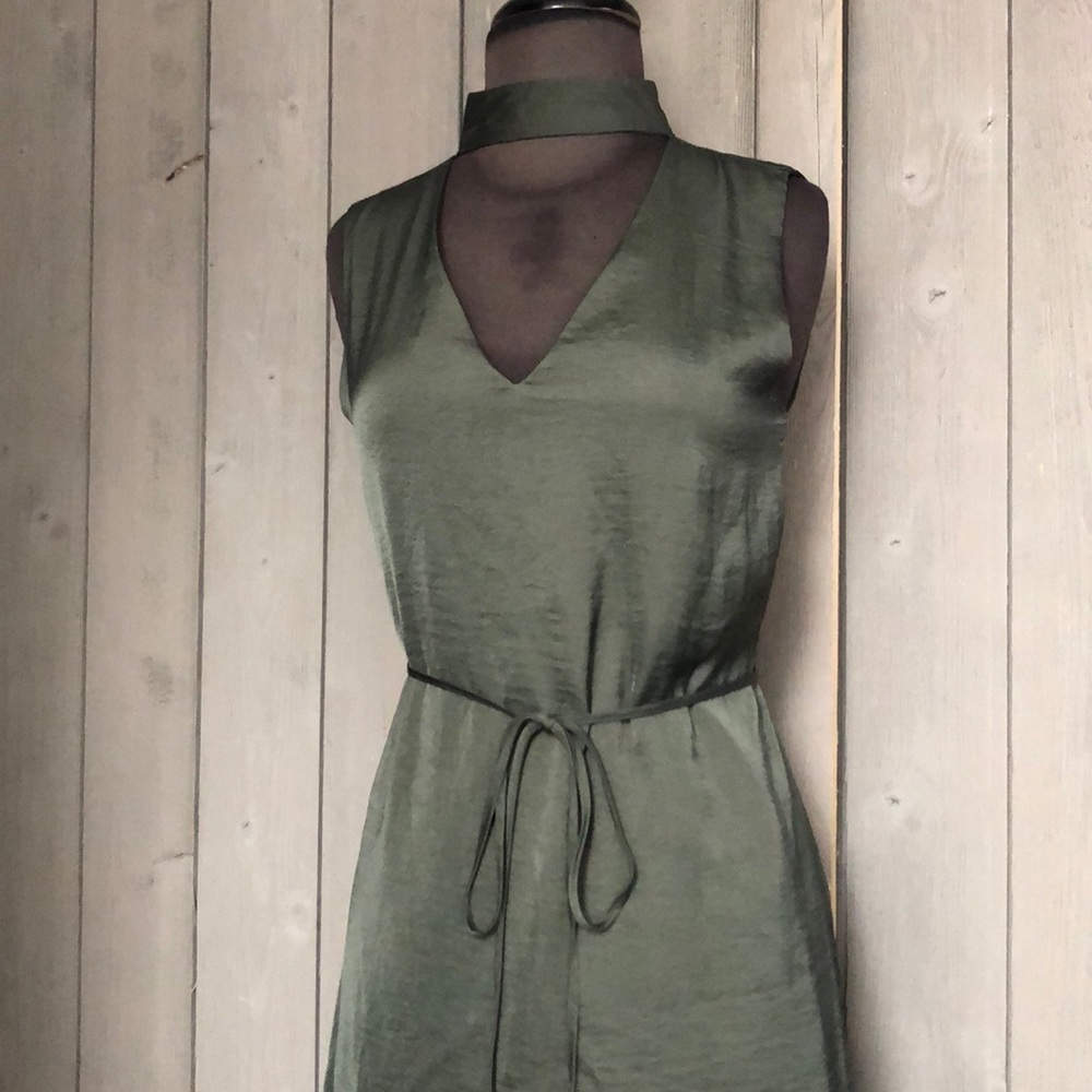 Cupcakes and Cashmere Sleeveless Tie Waist Dress